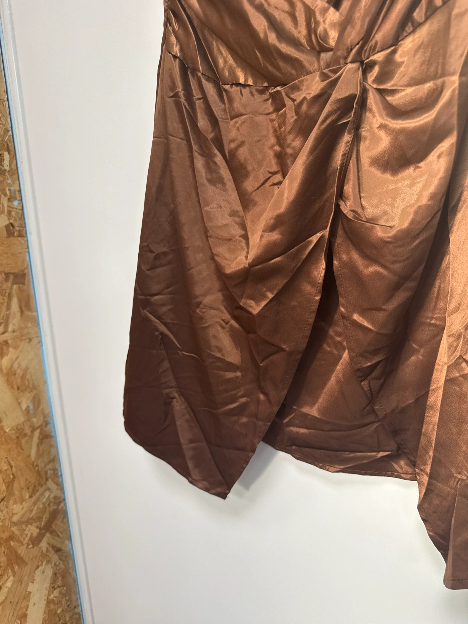 Vestido palavra de honra acetinado Cider marrom tamanho M novo com etiqueta – photo 3